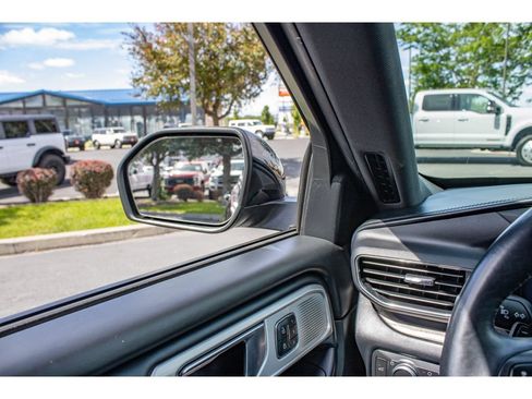 Used 2020 Ford Explorer Platinum w/ Premium Technology Package AWD/4WD image 36