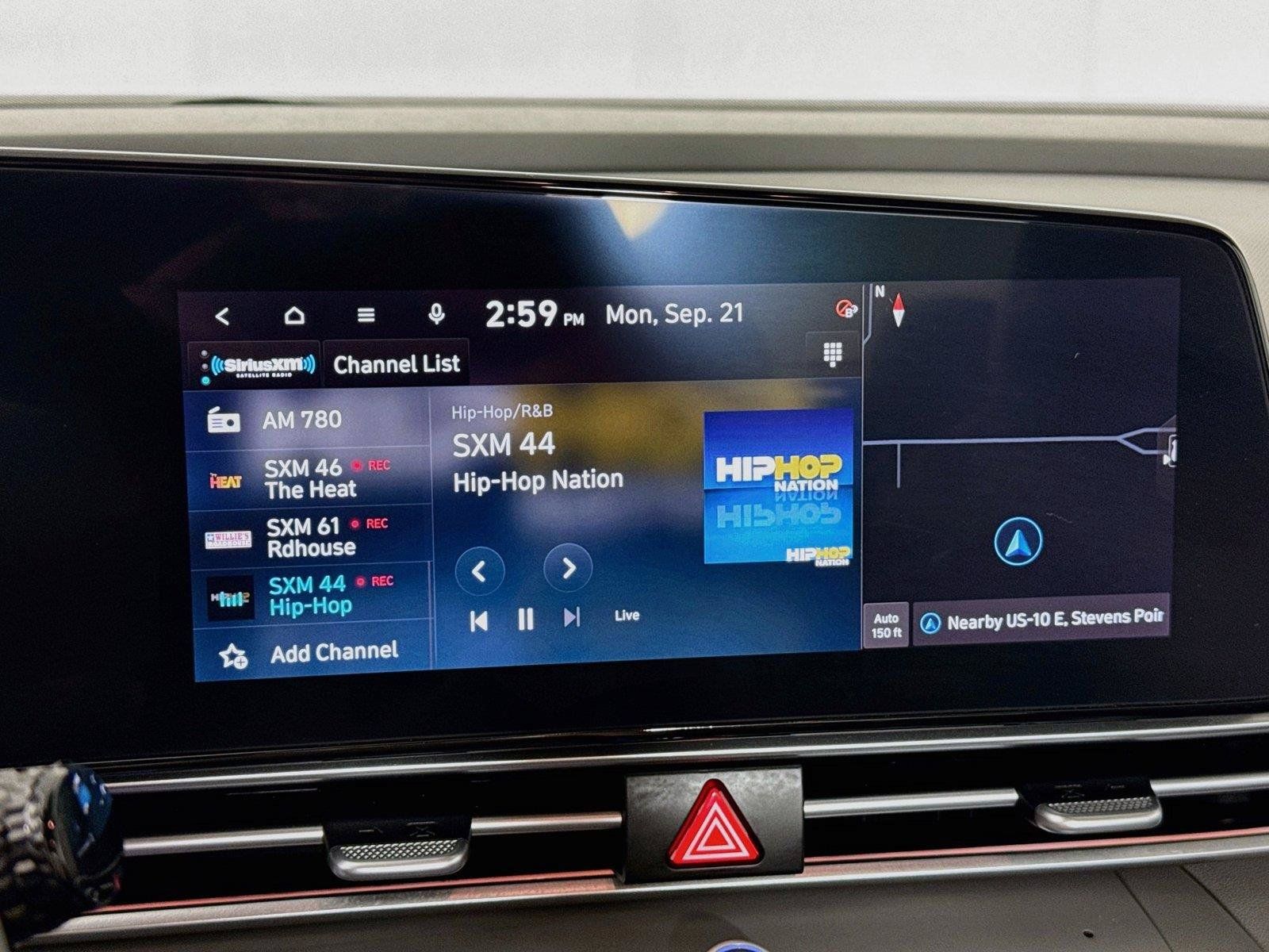 Used 2024 Hyundai Elantra SEL FWD image 7
