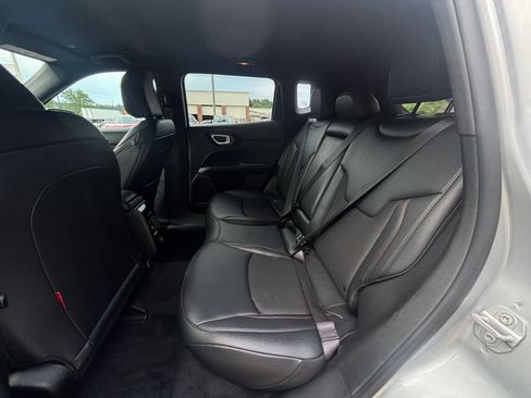 Used 2025 Jeep Compass Trailhawk AWD/4WD image 30