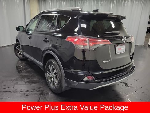 Used 2018 Toyota RAV4 XLE AWD/4WD image 6