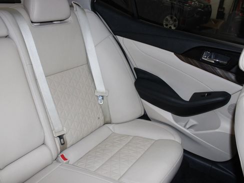 Used 2017 Nissan Maxima Platinum image 33