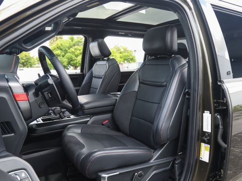 Used 2025 Ford F150 Raptor AWD/4WD image 18