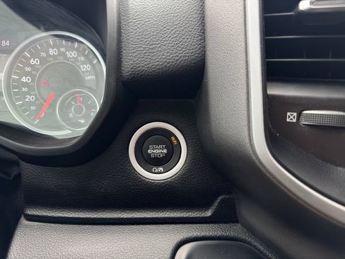 Used 2022 RAM 1500 Big Horn AWD/4WD image 17