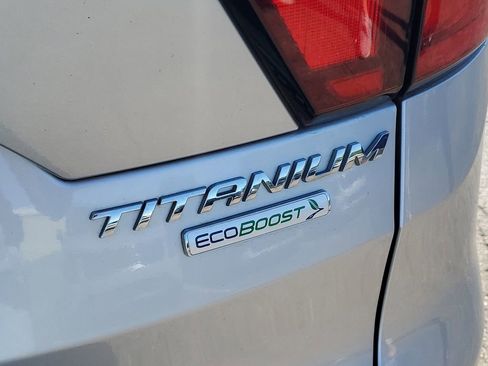 Used 2019 Ford Escape Titanium FWD image 6