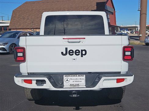 Used 2021 Jeep Gladiator Overland image 6