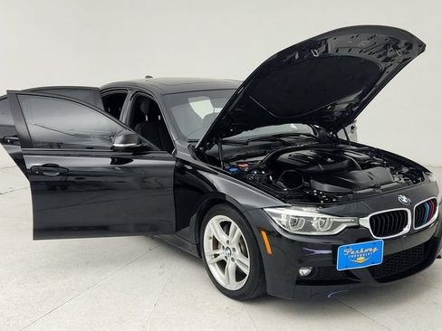 Used 2017 BMW 330i Sedan RWD image 10