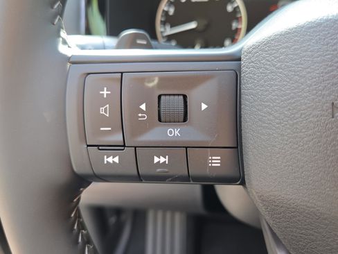 New 2026 Nissan Pathfinder SV AWD/4WD image 13