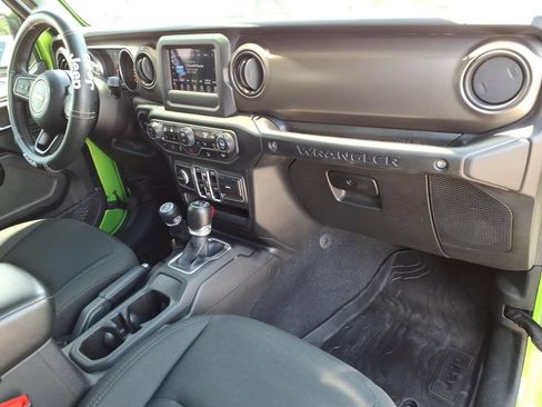 Used 2018 Jeep Wrangler Unlimited Sport S AWD/4WD image 11