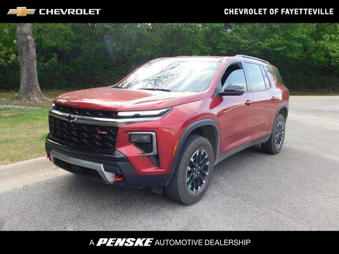 Certified 2024 Chevrolet Traverse Z71 w/ Enhanced Driving Package AWD/4WD image 1