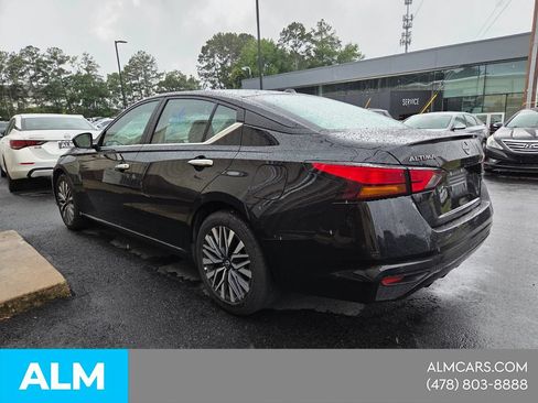 Used 2025 Nissan Altima 2.5 SV FWD image 5