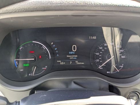 Used 2025 Toyota Sienna LE image 13