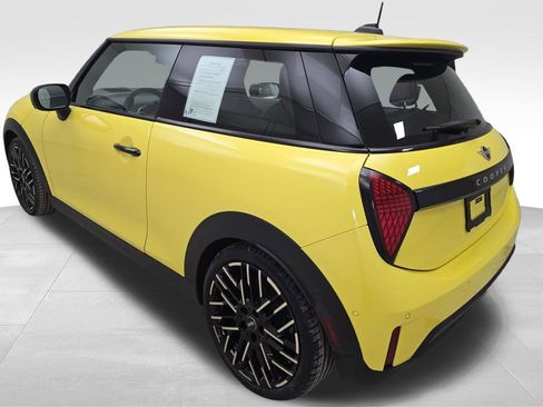 Certified 2025 MINI Cooper S image 7