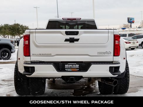 Used 2024 Chevrolet Silverado 3500 High Country w/ High Country Premium Package image 8