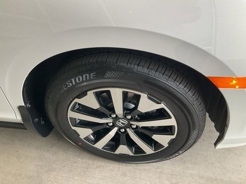 New 2026 Honda Odyssey EX-L image 30