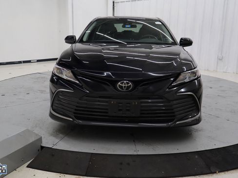 Used 2024 Toyota Camry LE image 11