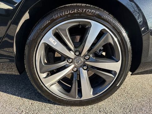 Certified 2025 Acura TLX w/ Technology Package image 11