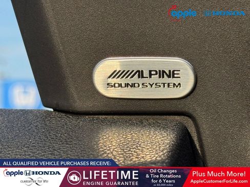 Used 2022 Dodge Charger Scat Pack RWD image 29