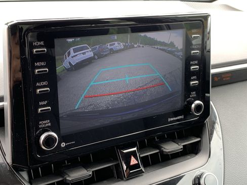Used 2021 Toyota Corolla LE FWD image 22