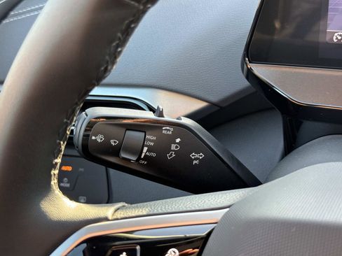 New 2025 Volkswagen ID.4 Pro image 26