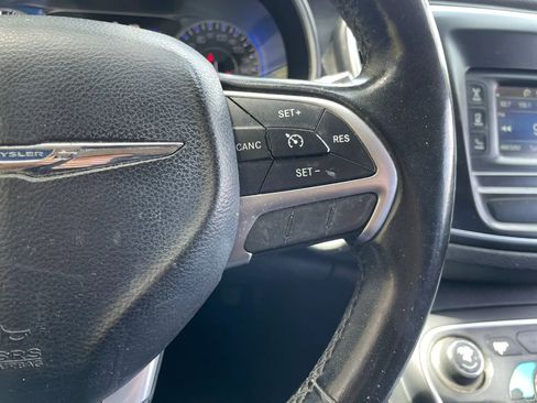 Used 2015 Chrysler 200 Limited w/ Convenience Group FWD image 17