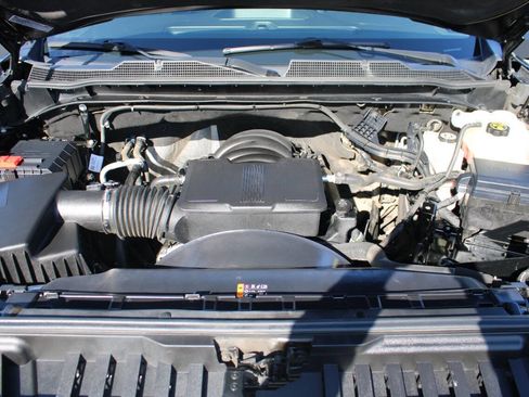 Used 2022 Chevrolet Silverado 2500 LT w/ Convenience Package image 13