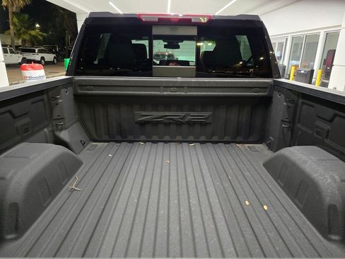 Used 2024 Chevrolet Silverado 1500 ZR2 AWD/4WD image 6
