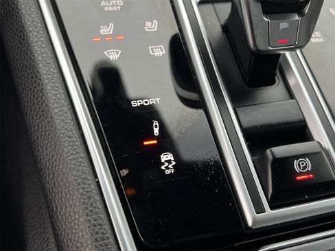 Used 2022 Porsche Panamera Platinum Edition image 15