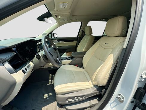 Used 2024 Cadillac XT6 Premium Luxury w/ LPO, Floor Liner Package AWD/4WD image 23