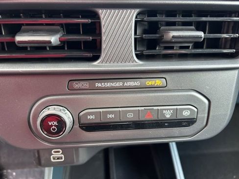 New 2026 Ford Maverick XL w/ Equipment Group 101A image 17