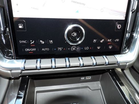 New 2026 GMC Yukon XL Elevation w/ Elevation Premium Package image 22