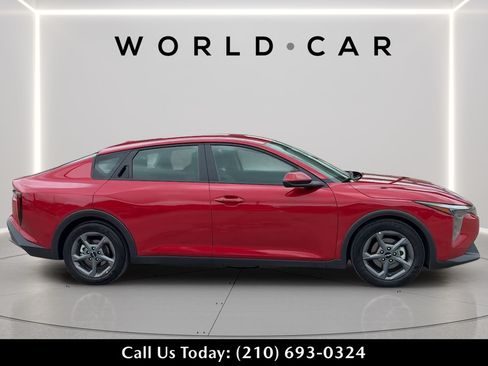 Certified 2025 Kia K4 FWD image 8