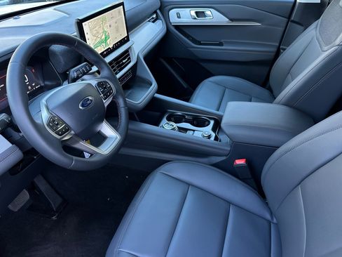 New 2026 Ford Explorer Active w/ Active Comfort Package image 9