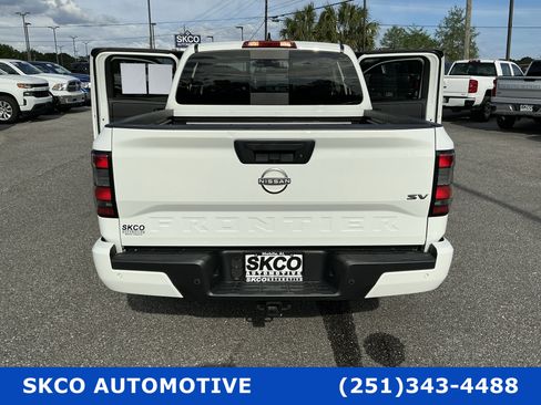 Used 2024 Nissan Frontier SV w/ SV Convenience Package image 32