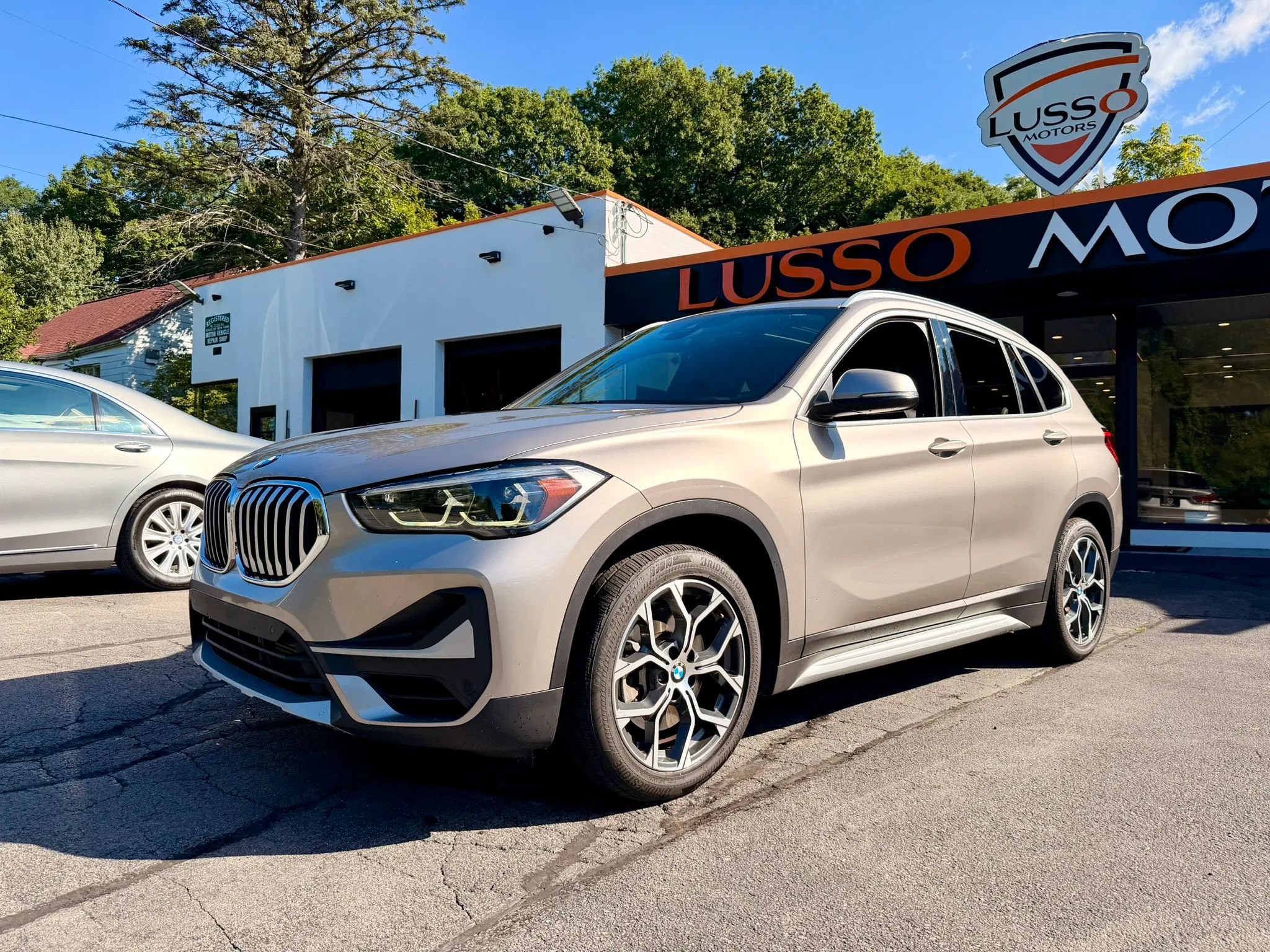 Used 2021 BMW X1 xDrive28i w/ Convenience Package AWD/4WD image 3