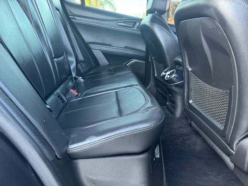 Used 2019 Alfa Romeo Stelvio RWD image 22