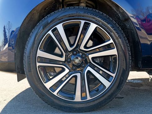 Used 2023 Land Rover Range Rover SE image 13