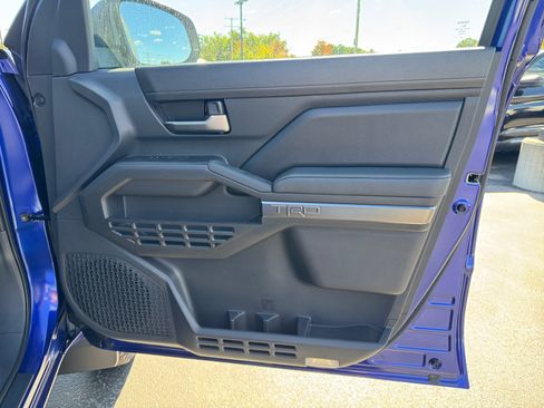 New 2025 Toyota Tacoma TRD Off-Road image 29