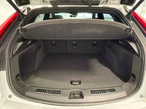 Used 2019 Cadillac XT4 Premium Luxury image 21