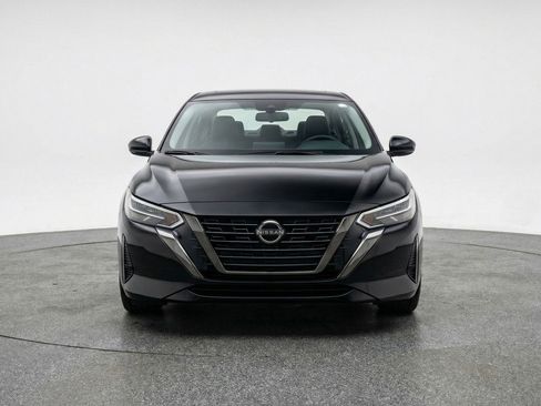 Used 2025 Nissan Sentra SV image 2