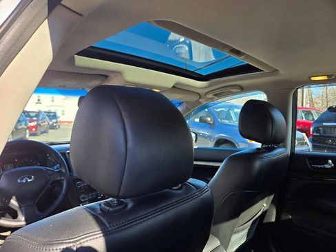 Used 2013 INFINITI G37 x Sedan w/ Premium Pkg image 6
