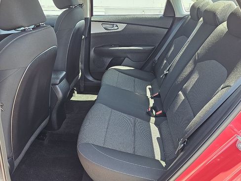 Used 2022 Kia Forte LXS w/ LXS Technology Package FWD image 21