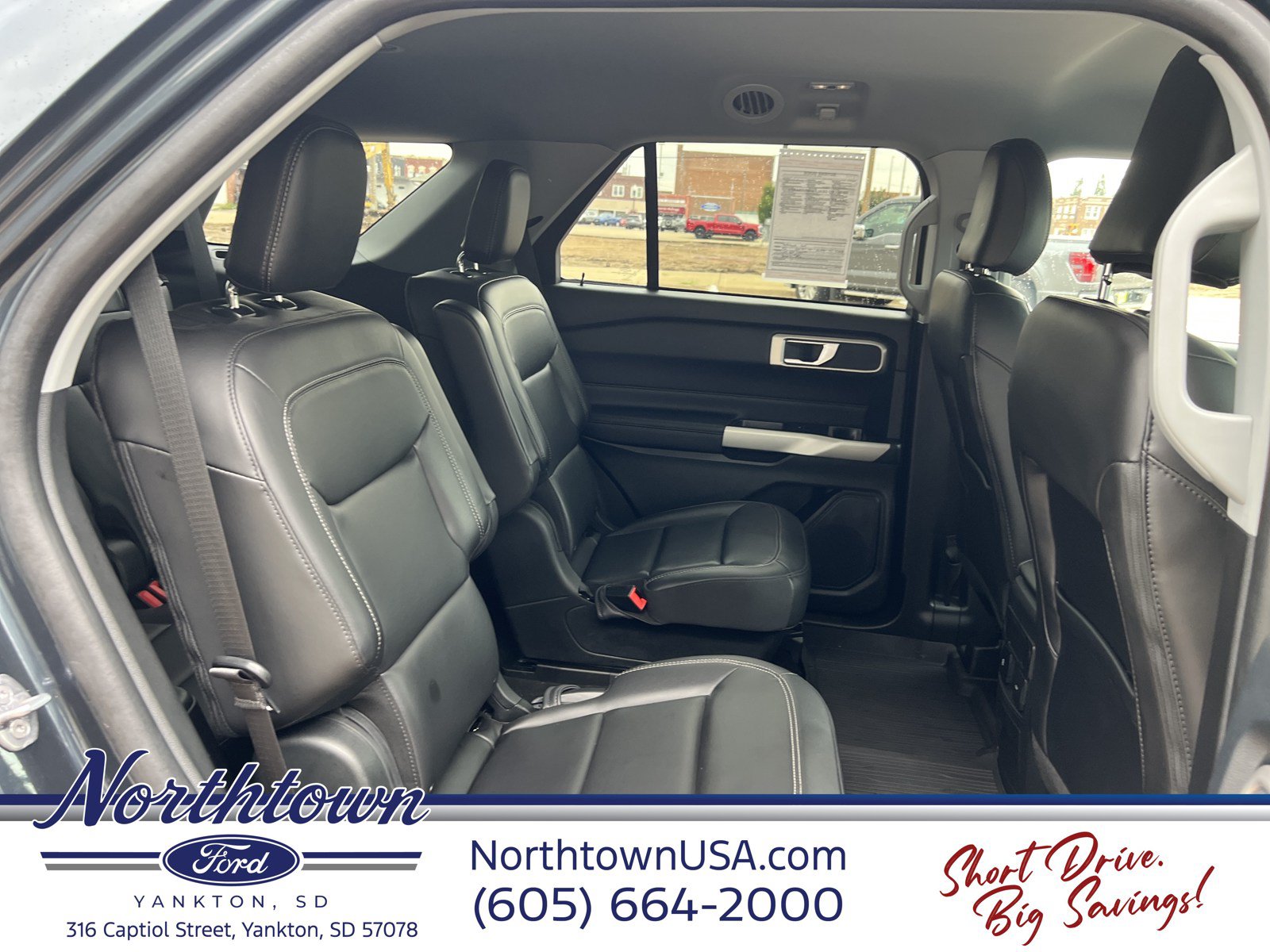Used 2024 Ford Explorer XLT w/ Equipment Group 202A AWD/4WD image 25