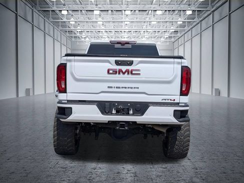 Used 2022 GMC Sierra 2500 AT4 w/ AT4 Premium Plus Package AWD/4WD image 11