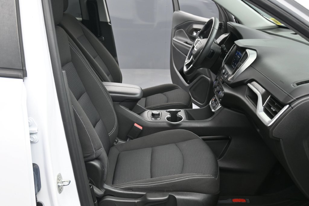 Certified 2022 GMC Terrain SLE w/ Driver Convenience Package AWD/4WD image 11