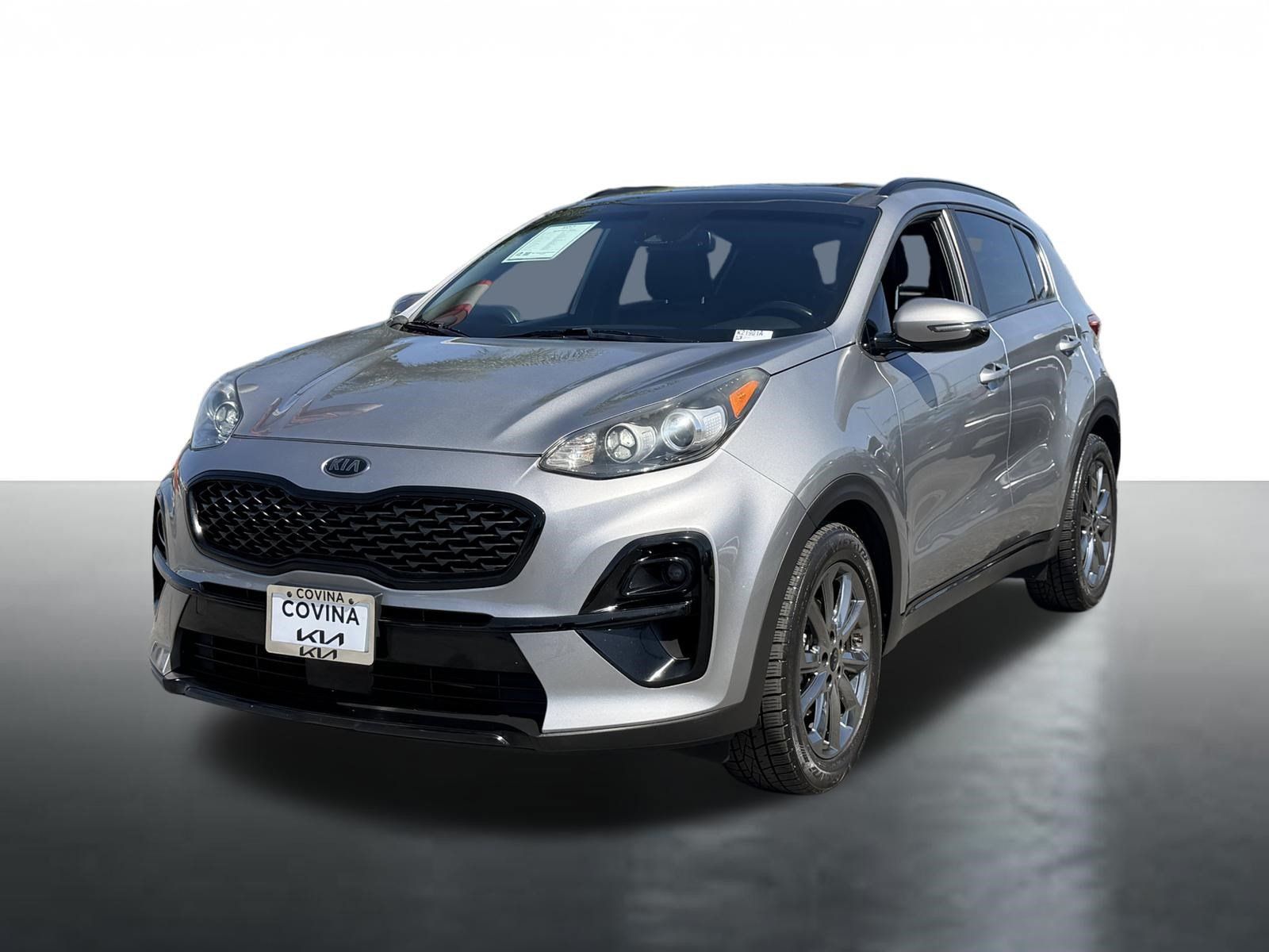 Used 2022 Kia Sportage Nightfall Edition w/ Nightfall Fwd Premium Package image 4