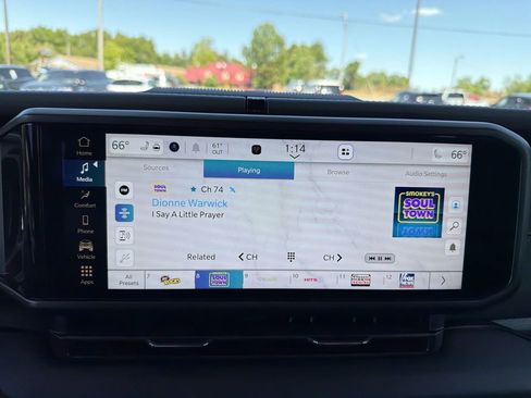 Used 2025 Jeep Gladiator Mojave w/ Convenience Group AWD/4WD image 22