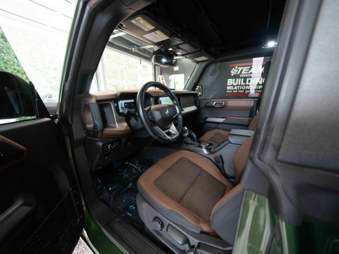 Used 2023 Ford Bronco Outer Banks AWD/4WD image 7