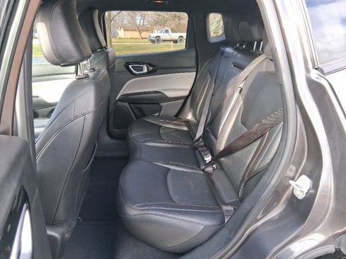 Used 2023 Jeep Compass Limited image 14