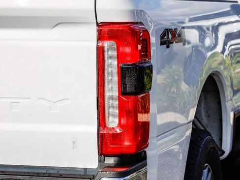 Used 2024 Ford F250 Lariat image 10