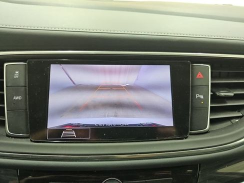 Used 2020 Buick Enclave Essence w/ Sound and Sites Package image 7
